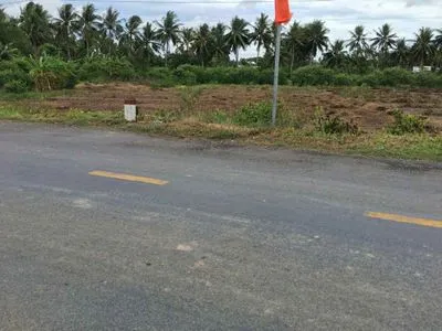 Bán 2 lô đất gần kcn trần đề – giá 120 triệu/m ngang