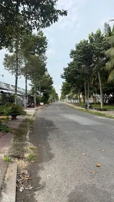 Bán nhà kđt 5a sóc trăng – đối diện công viên, giá 1,65 tỷ